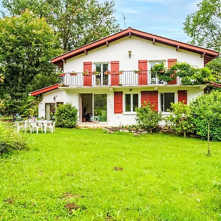 Chemin Des Carrieres By Interhome *